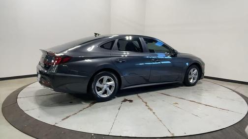 2022 Hyundai SONATA SE