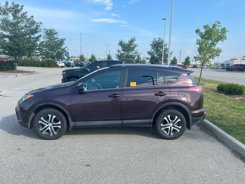 2018 Toyota RAV4 LE