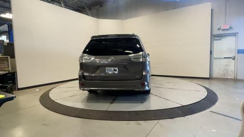 2017 Toyota Sienna SE Premium