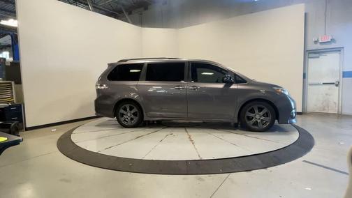 2017 Toyota Sienna SE Premium