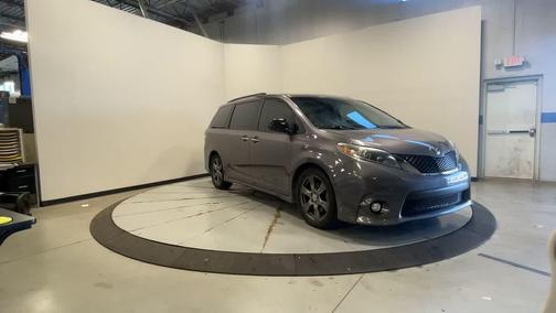 2017 Toyota Sienna SE Premium