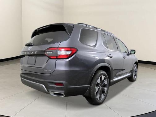 2026 Honda Pilot Touring 8-Passenger