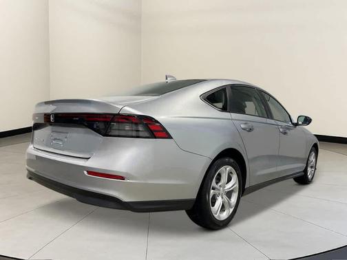 2025 Honda Accord LX 1.5T