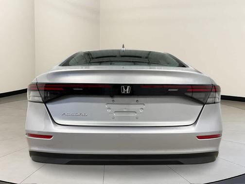 2025 Honda Accord LX 1.5T