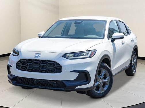 Platinum White Pearl 2026 Honda HR-V LX