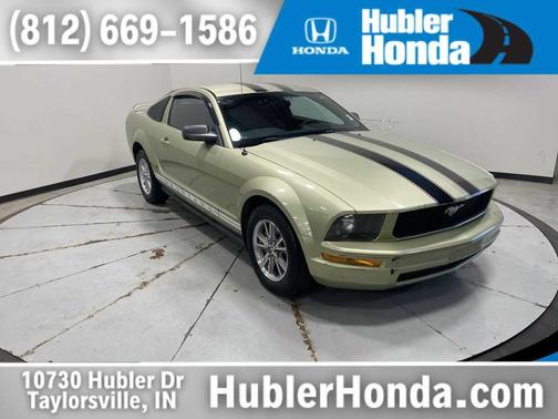 2005 Ford Mustang Deluxe