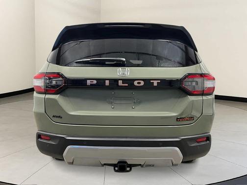 Ash Green Metallic 2026 Honda Pilot TrailSport