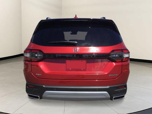 2025 Honda Pilot Touring 8-Passenger