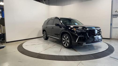 2024 Honda Pilot Touring 8-Passenger