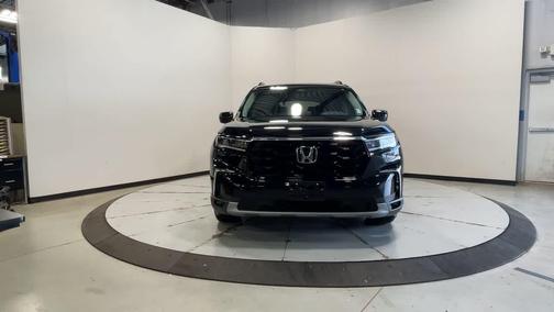 2024 Honda Pilot Touring 8-Passenger