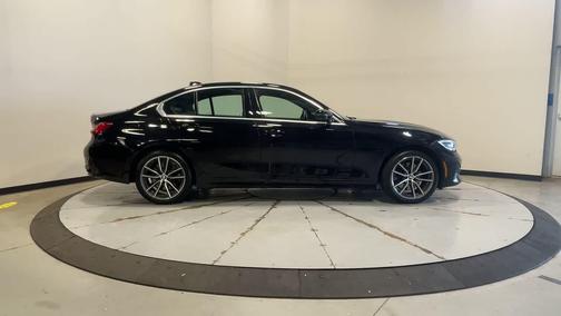 2021 BMW 330 xDrive