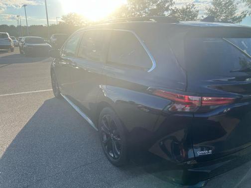 2021 Toyota Sienna XSE 7 Passenger