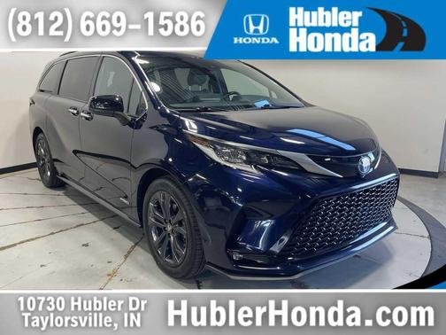 2021 Toyota Sienna XSE 7 Passenger