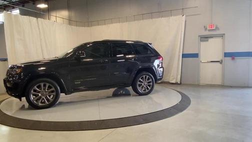 Photo 4 of 26 of 2016 Jeep Grand Cherokee Limited