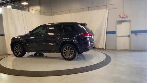 Photo 3 of 26 of 2016 Jeep Grand Cherokee Limited