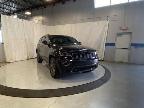 Photo 2 of 26 of 2016 Jeep Grand Cherokee Limited