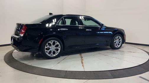 2016 Chrysler 300C Platinum