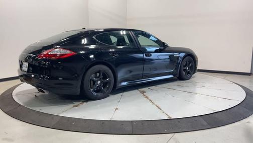 2011 Porsche Panamera 4