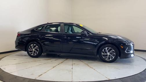2023 Hyundai SONATA Hybrid Base