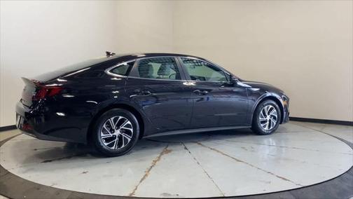 2023 Hyundai SONATA Hybrid Base