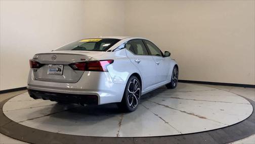 2023 Nissan Altima SR FWD