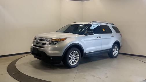 Ingot Silver Metallic 2014 Ford Explorer XLT