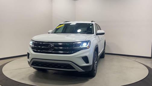 Pure White 2023 Volkswagen Atlas 2.0T SE