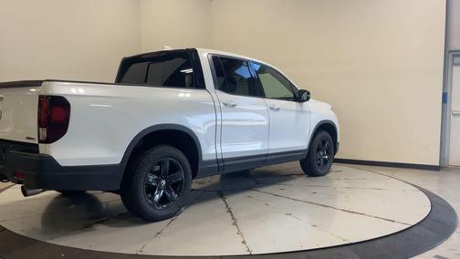 2022 Honda Ridgeline Black