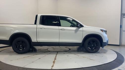 2022 Honda Ridgeline Black