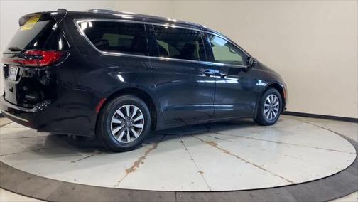 2021 Chrysler Pacifica Hybrid Touring L