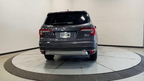 2022 Honda Pilot Touring 8-Passenger