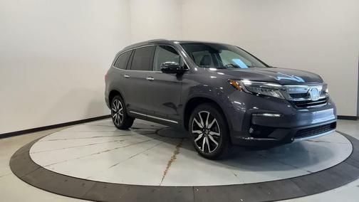 2022 Honda Pilot Touring 8-Passenger