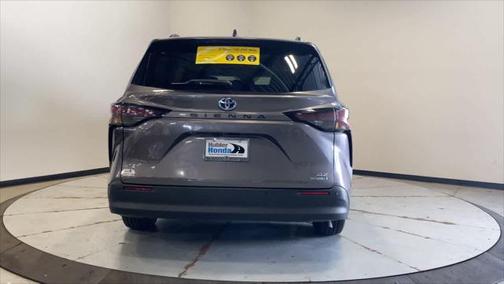 2024 Toyota Sienna XLE 7 Passenger