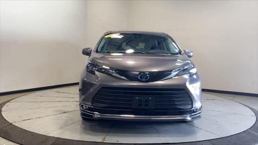 2024 Toyota Sienna XLE 7 Passenger