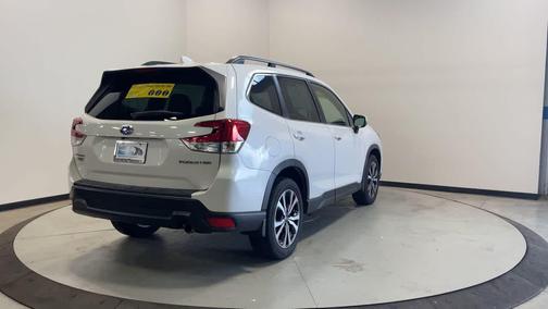 Crystal White Pearl 2020 Subaru Forester Limited