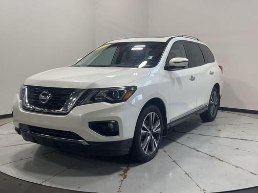 2017 Nissan Pathfinder Platinum