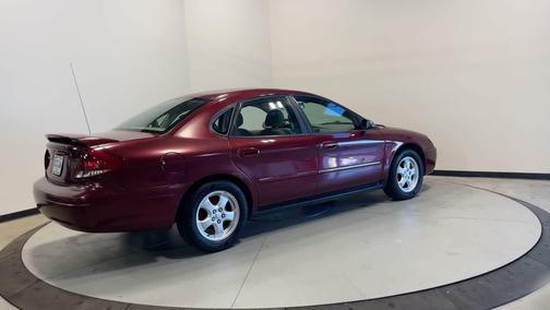 2005 Ford Taurus SE
