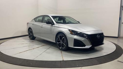 2024 Nissan Altima SR FWD