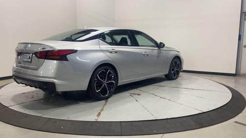 2024 Nissan Altima SR FWD