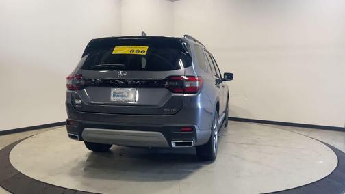 Modern Steel Metallic 2023 Honda Pilot AWD Elite