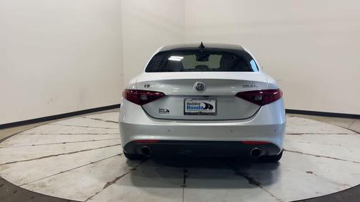 2017 Alfa Romeo Giulia Base