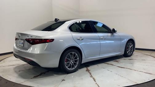 2017 Alfa Romeo Giulia Base