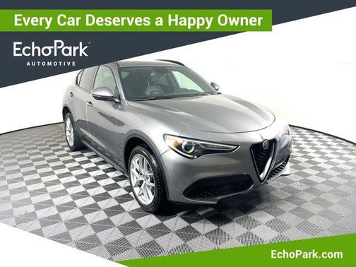 Photo 1 of 36 of 2018 Alfa Romeo Stelvio Ti