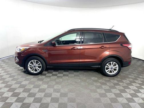 Photo 5 of 34 of 2018 Ford Escape SEL