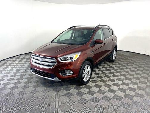 Photo 3 of 34 of 2018 Ford Escape SEL