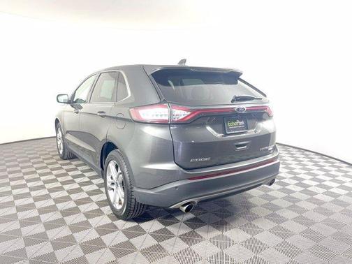 Photo 5 of 29 of 2018 Ford Edge Titanium