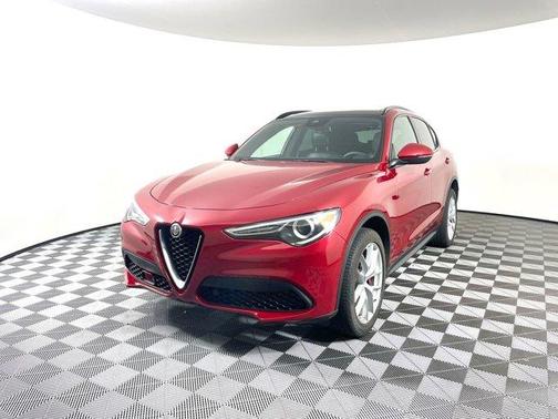 Photo 3 of 35 of 2018 Alfa Romeo Stelvio Ti