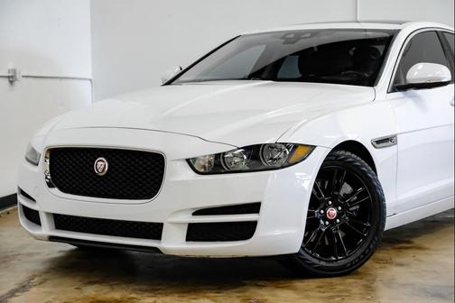 2017 Jaguar XE 25t Premium