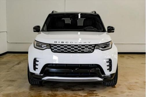 2023 Land Rover Discovery P360 Metropolitan Edition
