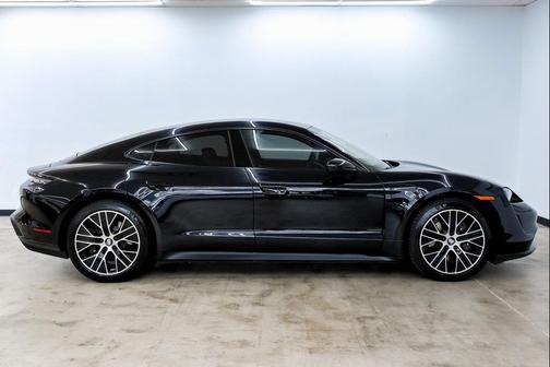2023 Porsche Taycan Base